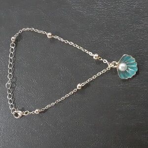 🌹 Dainty blue seashell bracelet. New.